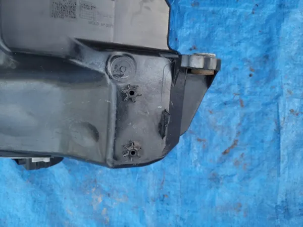 Tanque & Bomba AdBlue Audi Q7 II OEM 4M0131969R image 4