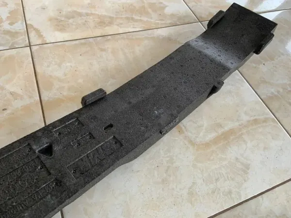 OEM 8W0807550AK Voorbumperabsorber Audi A4 image 2