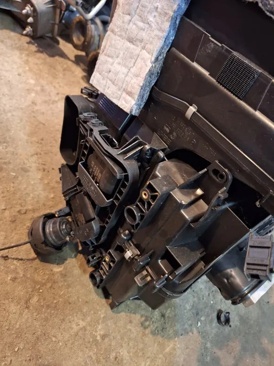 ROOMSTER 5J LIFT 10-15 Verwarmingshuis 1.6 TDI OEM image 5