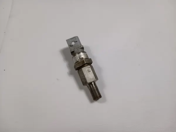 Begagnad avgastrycksgivare OEM A0091536428 image 2