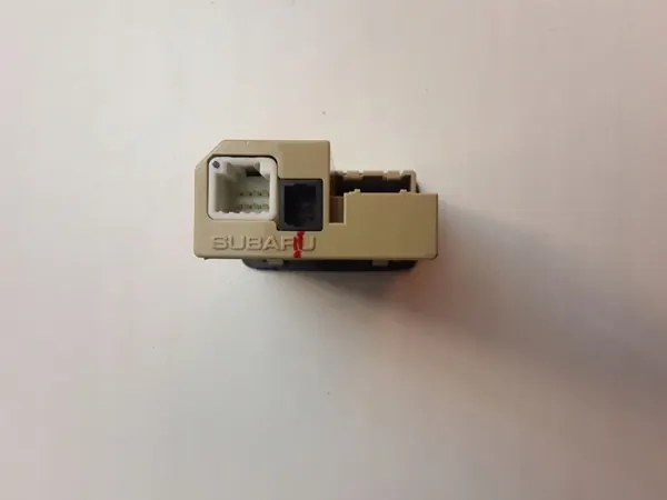 Tomada USB Subaru Forester OEM 86257SJ131 image 4
