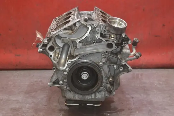 Motorblock Unterteil OEM 276823 für Mercedes C-Klasse W205 image 6