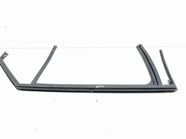 Peugeot 2008 II 2023 Heckfensterleiste OEM 9825819380 image 4