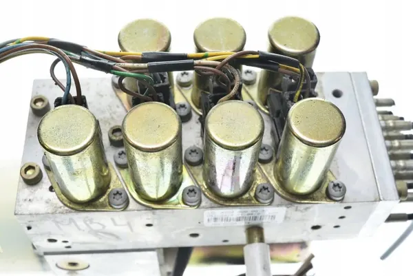 Mercedes Dachpumpe OEM A2088001048 A2088000030 image 3