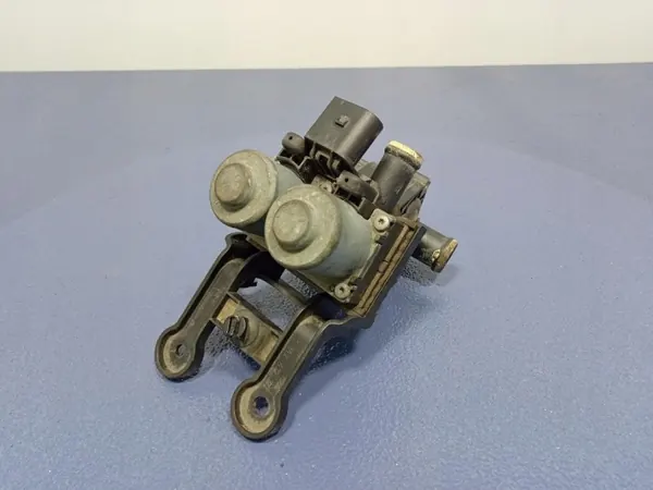 Válvula Calefacción Bomba Agua Audi A6 C6 3.0 TDI OEM 4F1959617A image 4