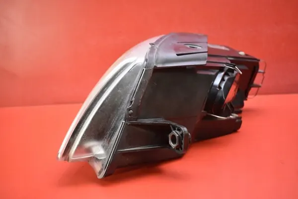 Oikea Xenon-ajovalo VW Passat B6 05-10 3C0941754D image 3