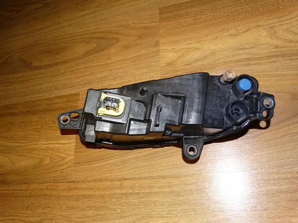 VOLVO FH5 Halógeno LED DRL Frontal Direito 23752741 image 3