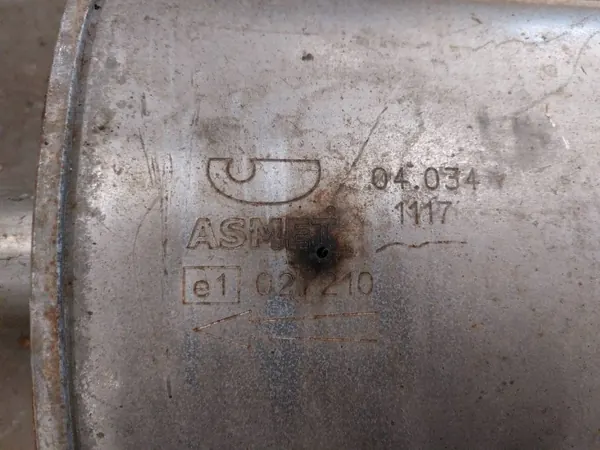 OEM 040411915 040341117 Pakoputken Vaimennin VW Passat image 8