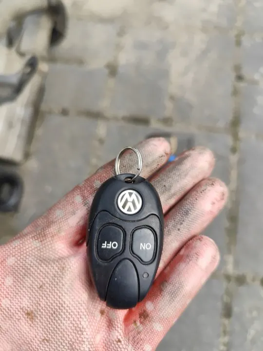 VW Passat B6 Kombi Webasto Controlo Remoto 1K0963513A 3C0815005AC image 3