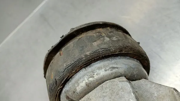 Volvo Moottorin Kiinnitys 30778953 image 4