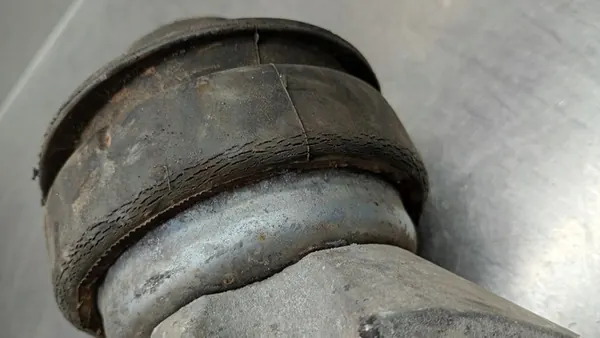 Volvo Moottorin Kiinnitys 30778953 image 5