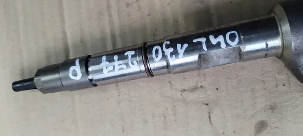 Iniettore Audi A5 2.0 TDI OE 04L130277P image 3