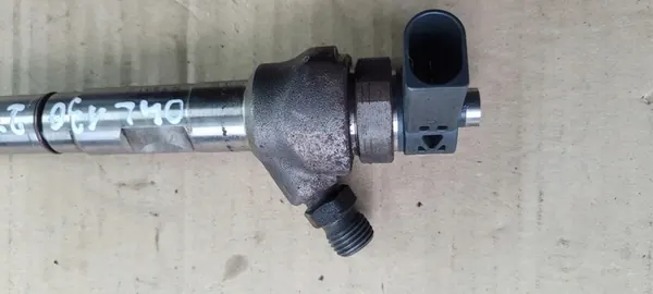 Iniettore Audi A5 2.0 TDI OE 04L130277P image 4