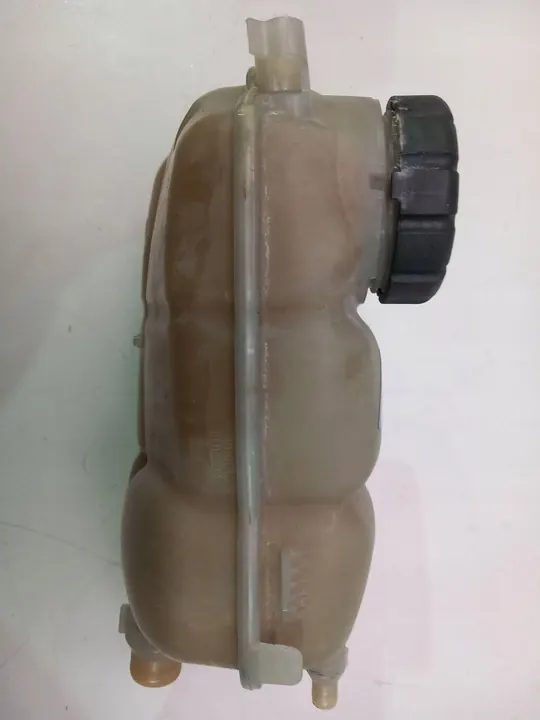 Reservatório de refrigeração MERCEDES GLA GLB A2475000049 image 2