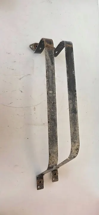 Fixation de réservoir Volkswagen PASSAT B8 3q0201654a image 1