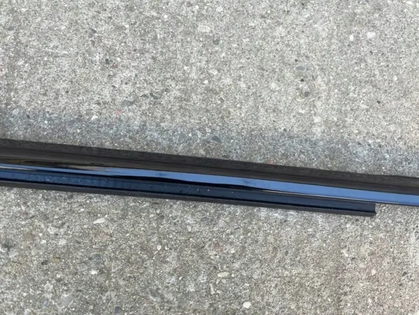 Marco ventana puerta trasera izquierda BMW G11 OEM 7397863 image 3