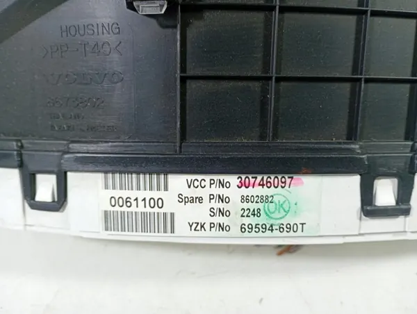 Volvo S60 00-10 Instrumentpanel OEM 30746097 image 5