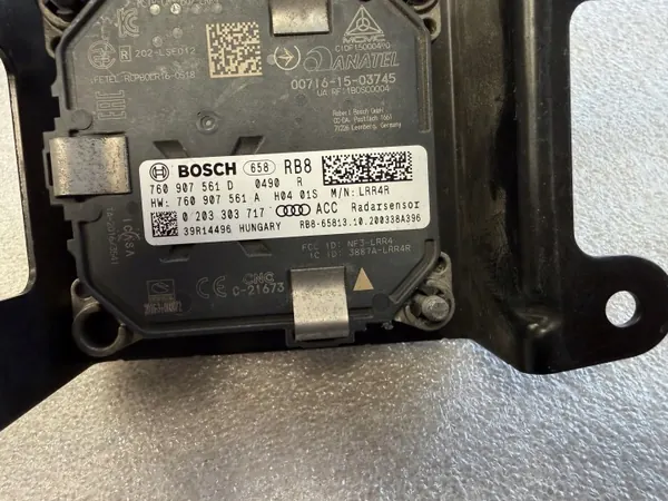 VW Touareg III Radar Distronic ACC OEM 760907561D image 3