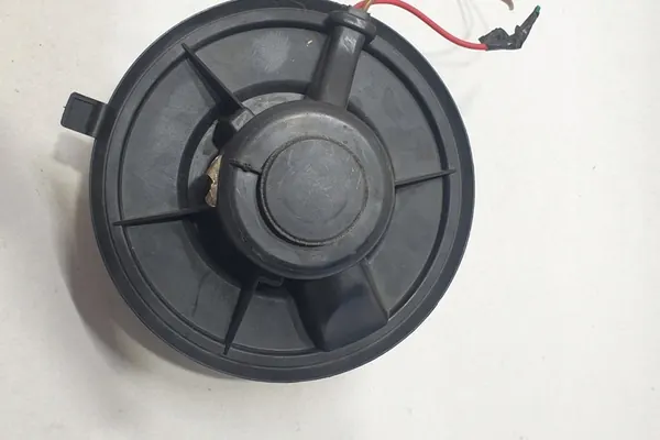 Motor de aquecimento SEAT IBIZA II 1.4L 1999 6N1819021 image 2