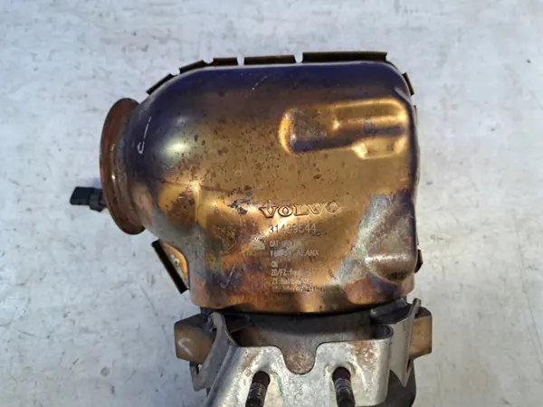 Catalyseur OEM 36012663 pour Volvo XC60 II image 4