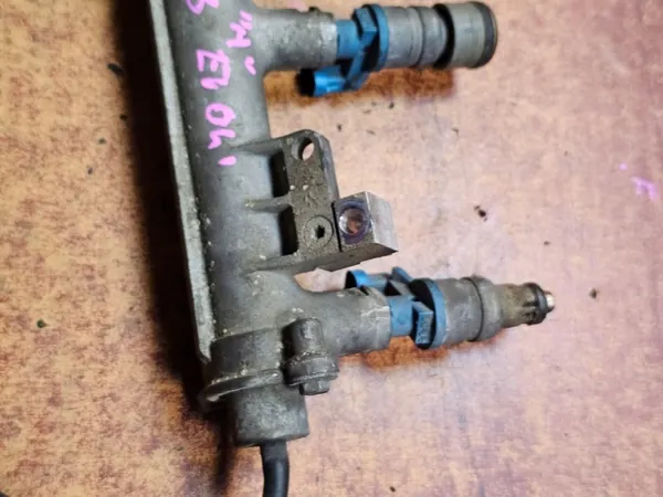 Saab 9-3 Ver2 2007 Kraftstoffschiene 12790825 image 2