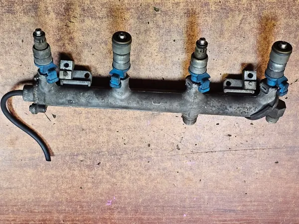 Saab 9-3 Ver2 2007 Kraftstoffschiene 12790825 image 5