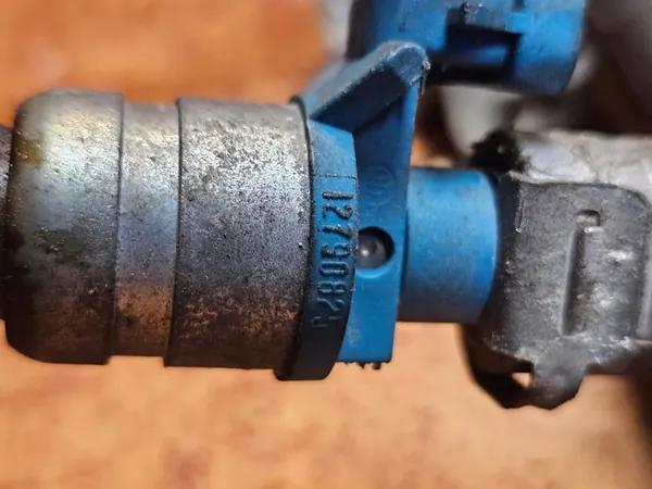 Saab 9-3 Ver2 2007 Kraftstoffschiene 12790825 image 6