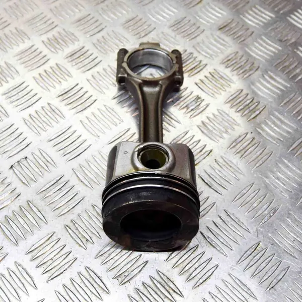 VW GOLF VII Variant Kolv 1.6L 2013 03L105401A image 3