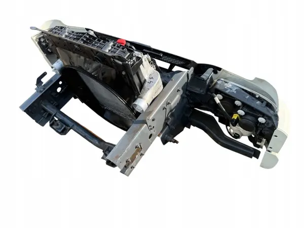 Para-choques dianteiro DAF LF Euro6 - Peça OEM usada image 4