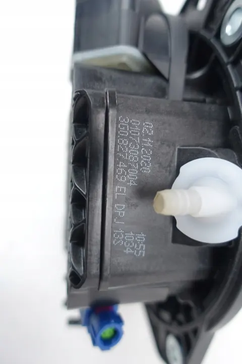 Cámara trasera OEM 3G0827469EL para VW Passat B8 image 5