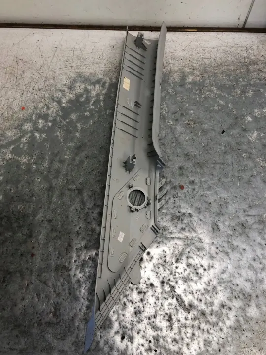 OEM 7C0867233DBILI Vasen Etupilarin Peite VW Crafter image 4
