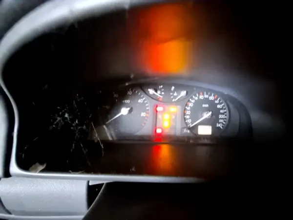Uitlaatspruitstuk OEM 2580347 Renault Laguna 2003 image 9
