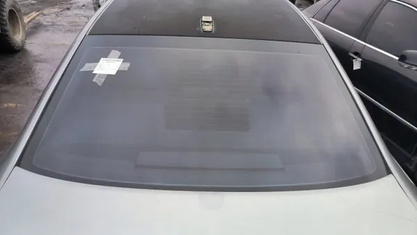 Audi A4 B7 Cabrio takavasen lasi OEM szyba image 2