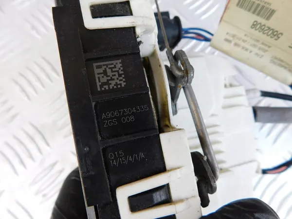 Höger sidodörrlås Sprinter 906 A9067304335 image 3