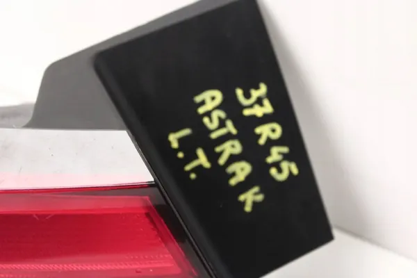 Luz trasera izquierda Opel Astra K HB 15- 39015943 image 6