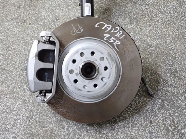Pivot de roue droit OEM 11N413023P 2WD Ford Capri image 4