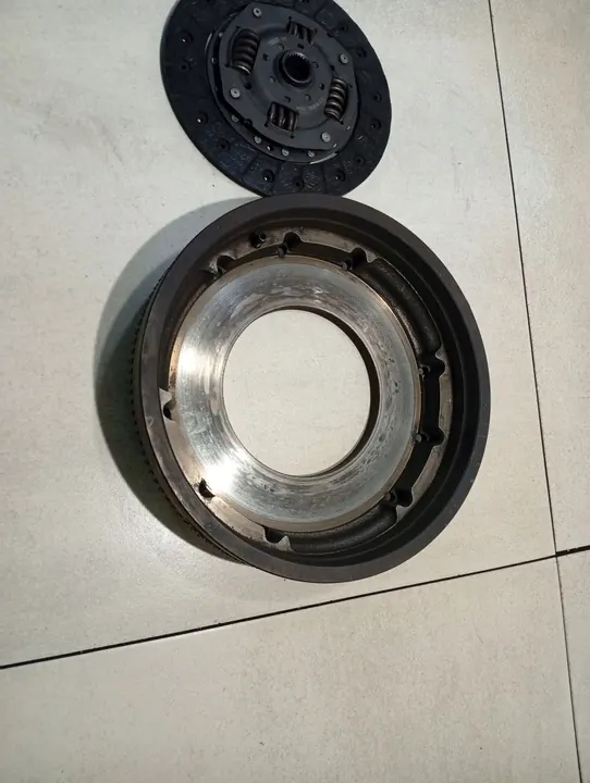 Embreagem completa VW Golf IV 1.4 16V OEM 027105273D image 2