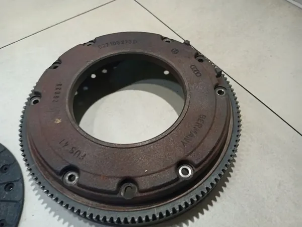 Embreagem completa VW Golf IV 1.4 16V OEM 027105273D image 5