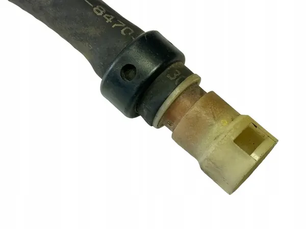 Jäähdytysnesteputki T-haara Tahoe Yukon Suburban 99-14R OEM image 3