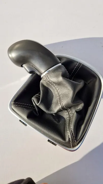 OPEL ASTRA K Gear Shift Knob 6 Speed image 2
