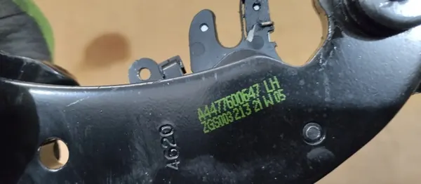 OEM A4477600047 Skjutdörrsskenstyrrulle Vänster image 9