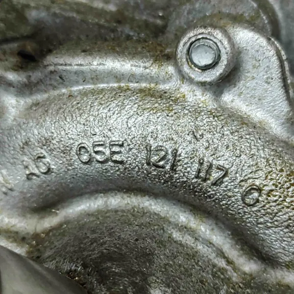 Vattenpump VW 1.5L bensin 2020 image 7