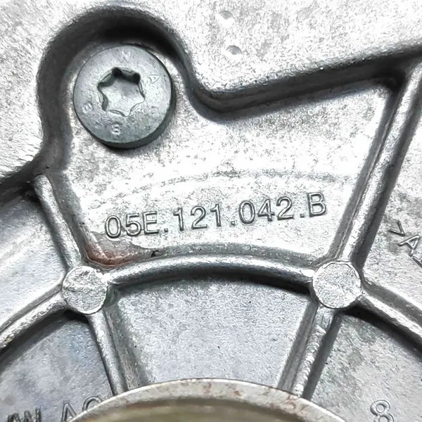 Vattenpump VW 1.5L bensin 2020 image 8