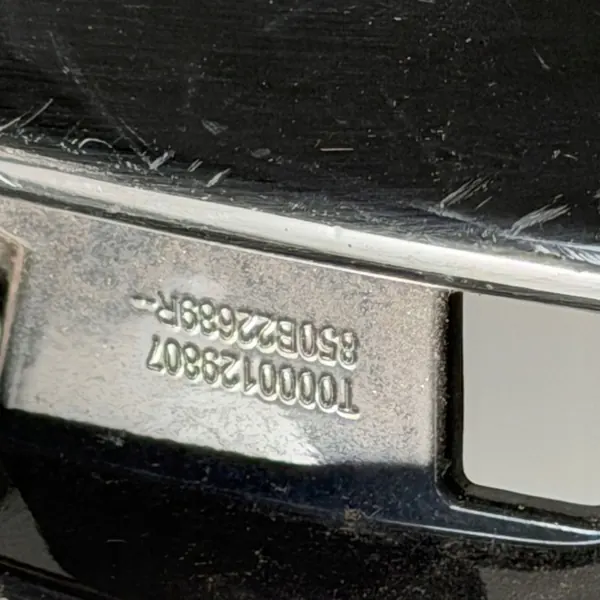 Cubierta Parachoques Trasero OEM JPF850B22689R Renault Clio IV image 3