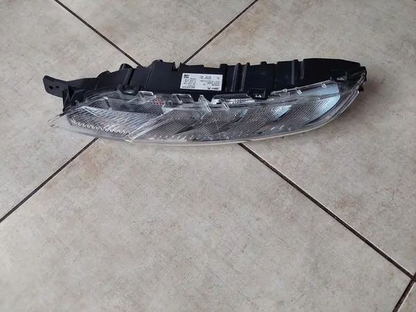 Linker LED-Lamp - Citroen C4 Picasso II - 2016 - OEM 9822653980 image 2