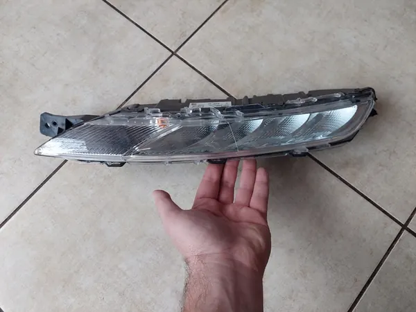 Linker LED-Lamp - Citroen C4 Picasso II - 2016 - OEM 9822653980 image 5