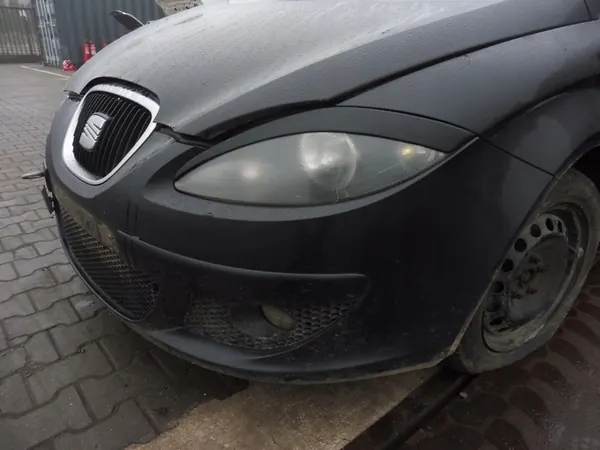 Paraurti anteriore con fendinebbia SEAT Altea Toledo III image 4