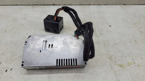 Convertidor de voltaje Volkswagen OE 12V a 230V image 7