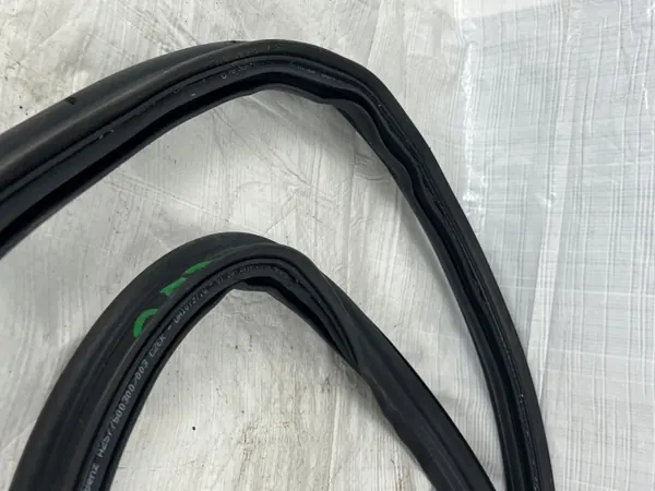 Junta de maletero OEM 2577500300 para Mercedes CLS image 7