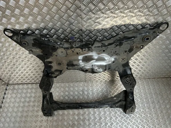 Volvo XC90 2017 Voorste subframe OEM 32221047 image 2